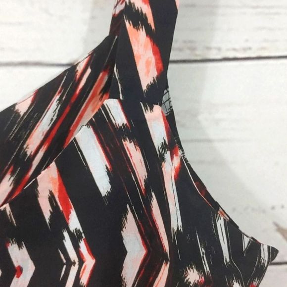 LIGHT Top - Picture 3 of 4